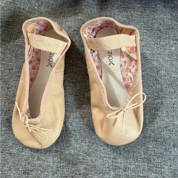 Capezio kids ballet slippers BRAND NEW - Picture 4 of 11